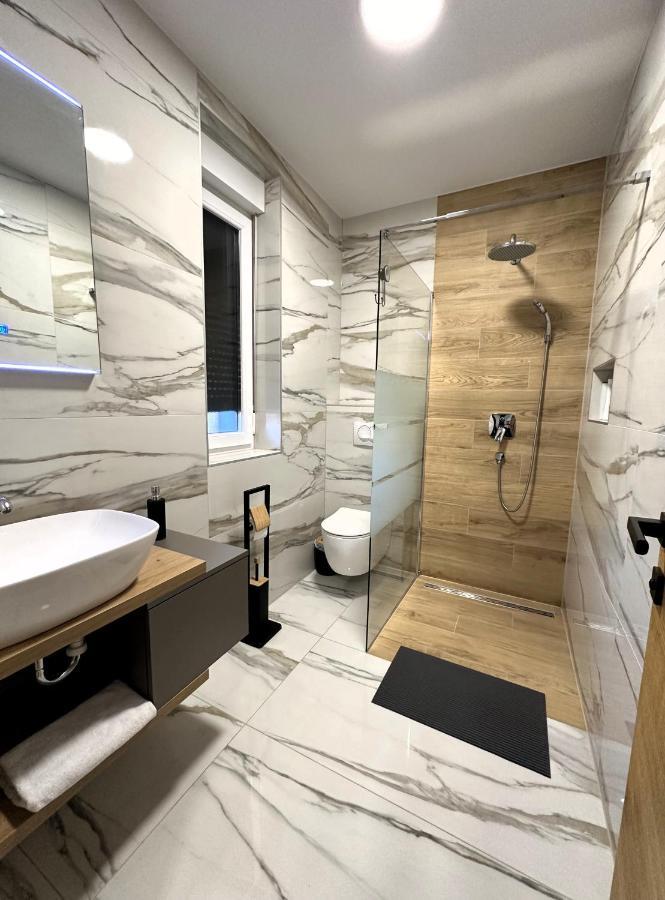 סלאבונסקי ברוד Rooms מראה חיצוני תמונה